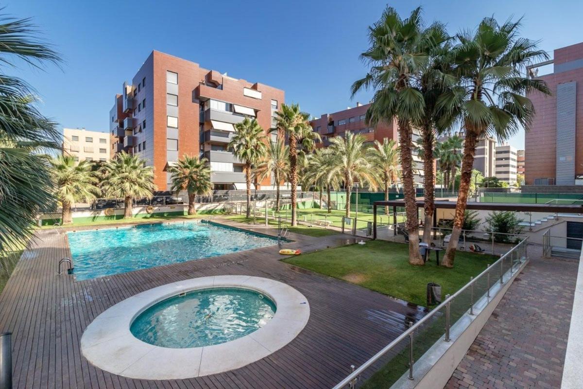 Apartamento Forum-Ciencias Con Piscina, Gym & Parking Granada Bagian luar foto